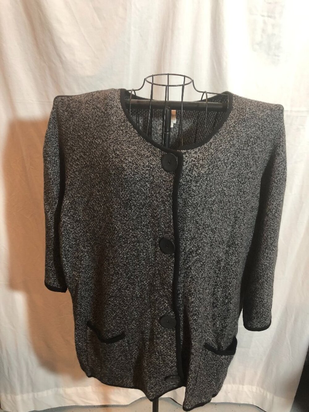 Jones New York Woman 3X Black/Gray Sweater Jacket 27" Pit to Pit